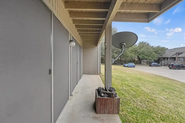 a view of an entryway