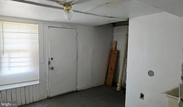 a view of walk in closet