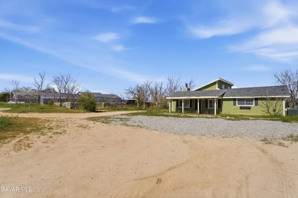 $3,450 | 13237 East Ave W 8, Pearblossom, CA 93553