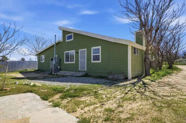 $3,450 | 13237 East Ave W 8, Pearblossom, CA 93553