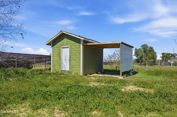 $3,450 | 13237 East Ave W 8, Pearblossom, CA 93553