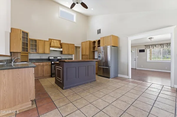 $3,450 | 13237 East Ave W 8, Pearblossom, CA 93553