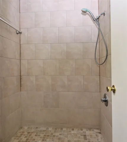 $1,650 | 14211 Timberhaven Drive, Houston, TX 77066