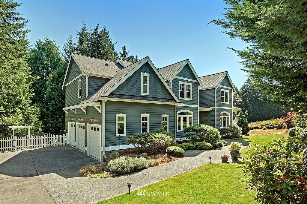 6405 Haley Loop Road Northeast Bainbridge Island, WA 98110 - Photo 2 of 25