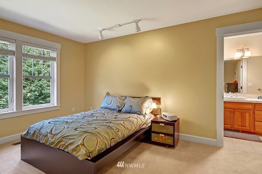 6405 Haley Loop Road Northeast Bainbridge Island, WA 98110 - Photo 20 of 25