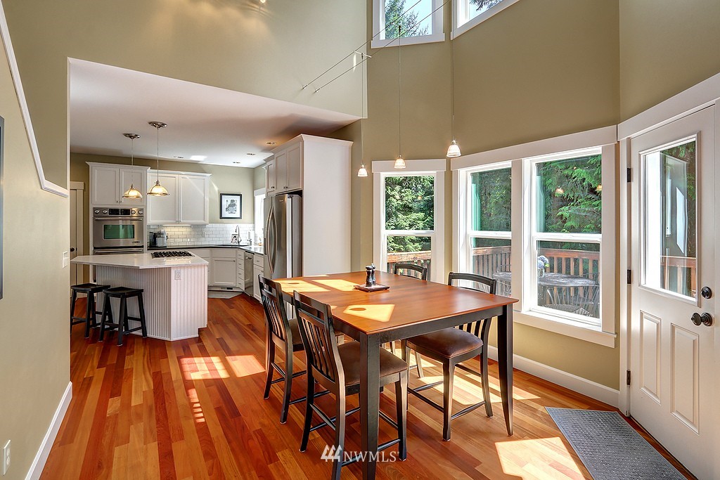 6405 Haley Loop Road Northeast Bainbridge Island, WA 98110 - Photo 10 of 25