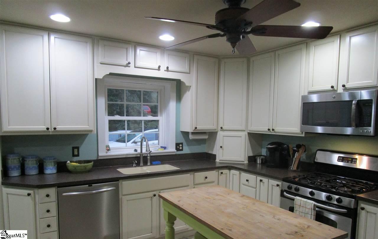 414 Ashley Downs Anderson, SC 29621 - Photo 3 of 35 Gallery Image 3