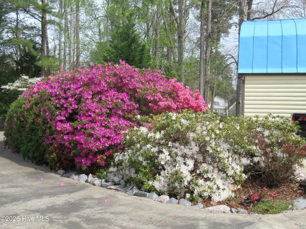 $945,000 | 758 Sawmill Landing Road, Bath, NC 27808
