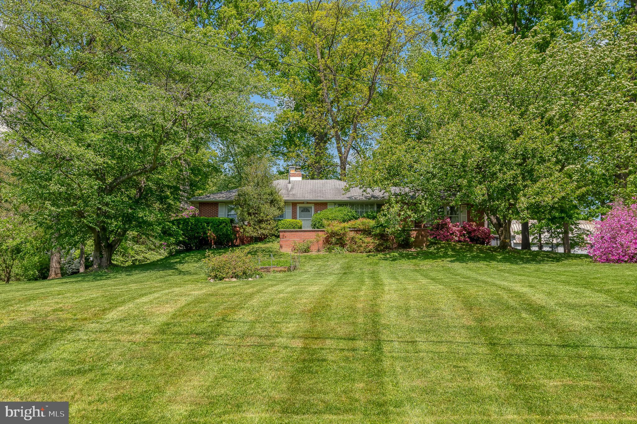 2911 Nelson Lane Fallston, MD 21047 - Photo 12 of 85 a backyard of a house with table and chairs