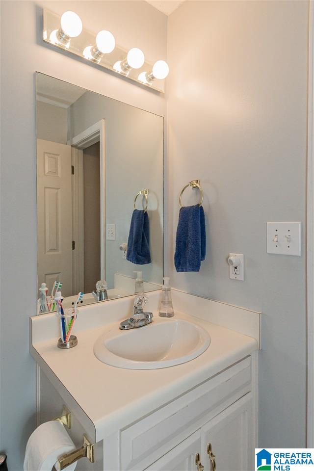 161 Lake Terrace Alabaster, AL 35007 - Photo 32 of 39