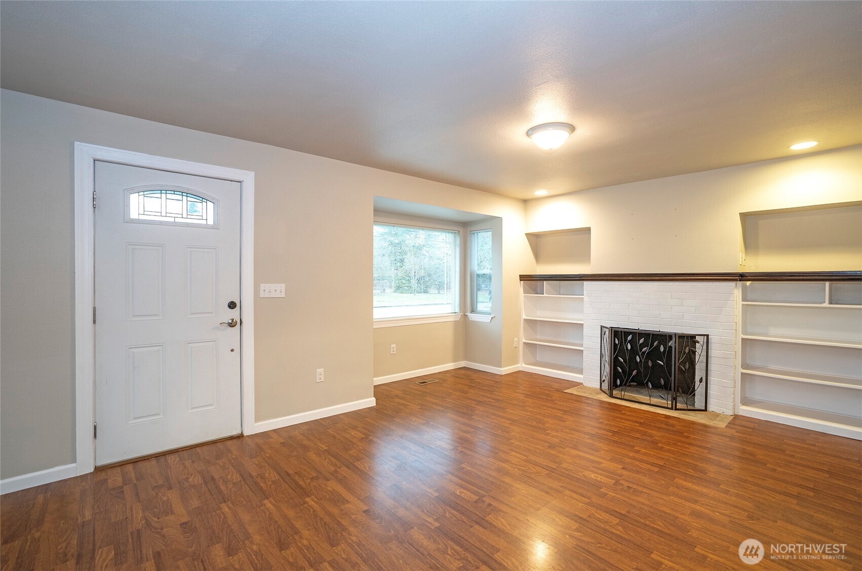 407 18th Street Southwest Puyallup, WA 98371 - Photo 4 of 39