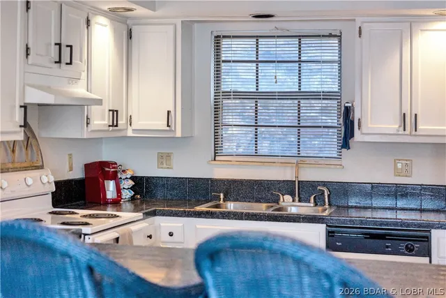 $120,000 | 365 Osage Heritage Circle, Unit 2B, Linn Creek, MO 65052