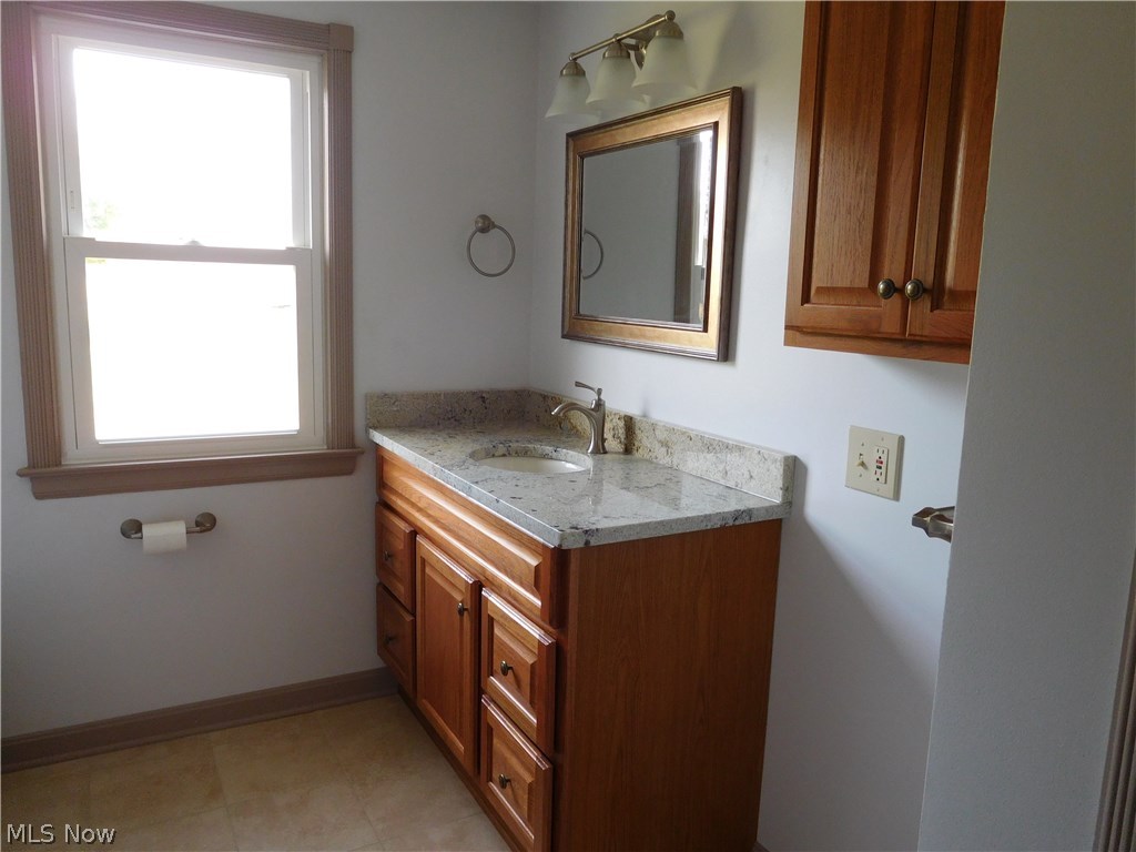 3705 Lynn Road Ravenna, OH 44266 - Photo 9 of 23 Gallery Image 9