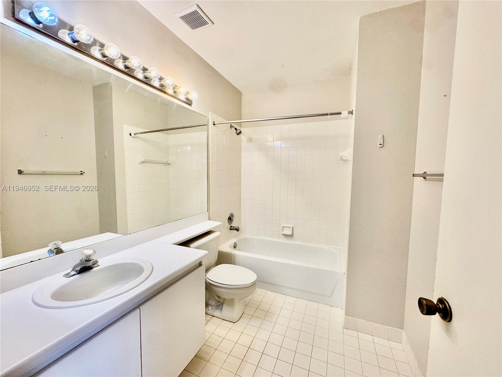 549 Racquet Club Road, Unit 32 Weston, FL 33326 - Photo 15 of 15