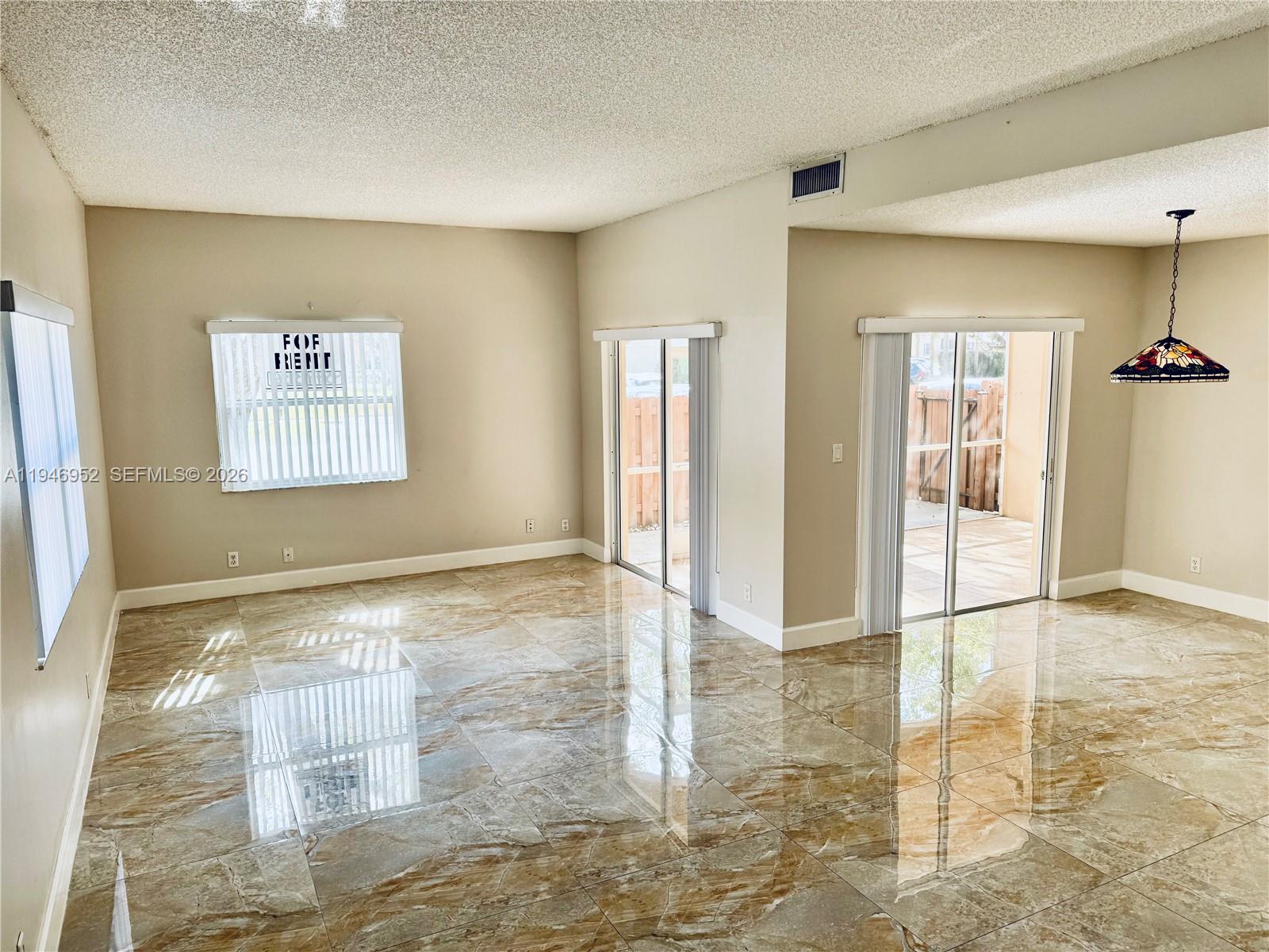 549 Racquet Club Road, Unit 32 Weston, FL 33326 - Photo 5 of 15
