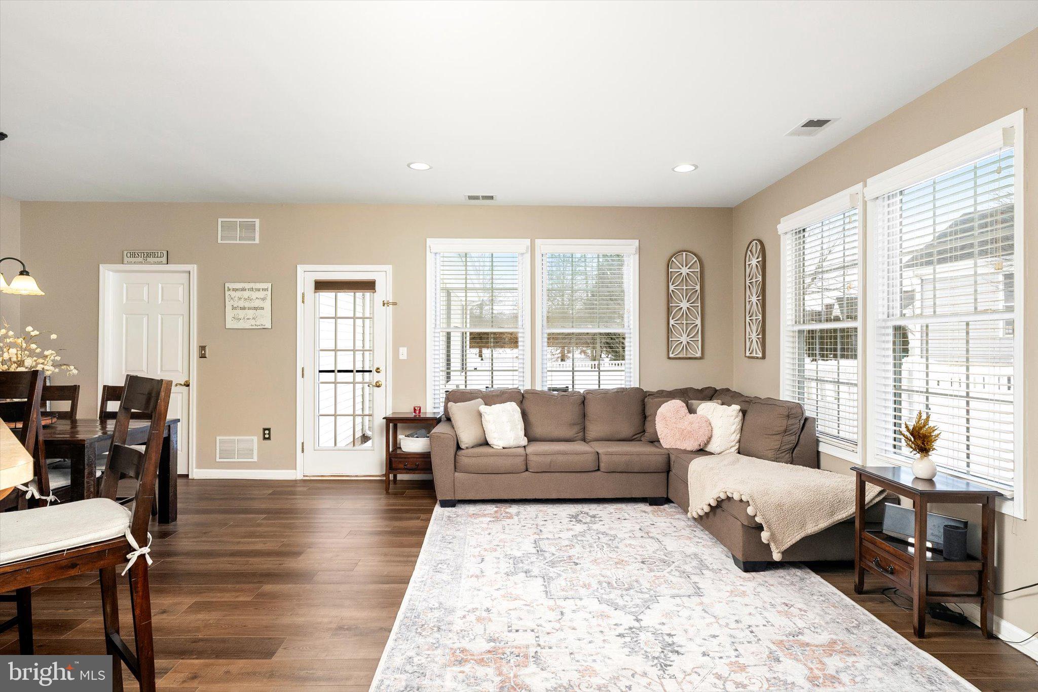 25 Saddle Way Chesterfield, NJ 08515 - Photo 6 of 34