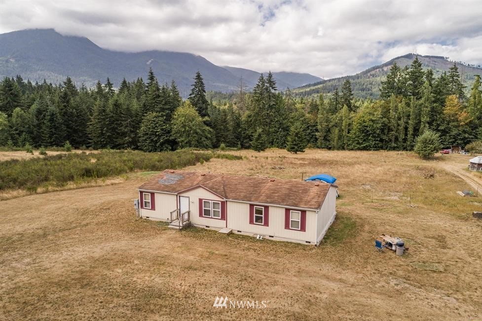 4592 Deer Park Road Port Angeles, WA 98362 - Photo 5 of 24 Gallery Image 5