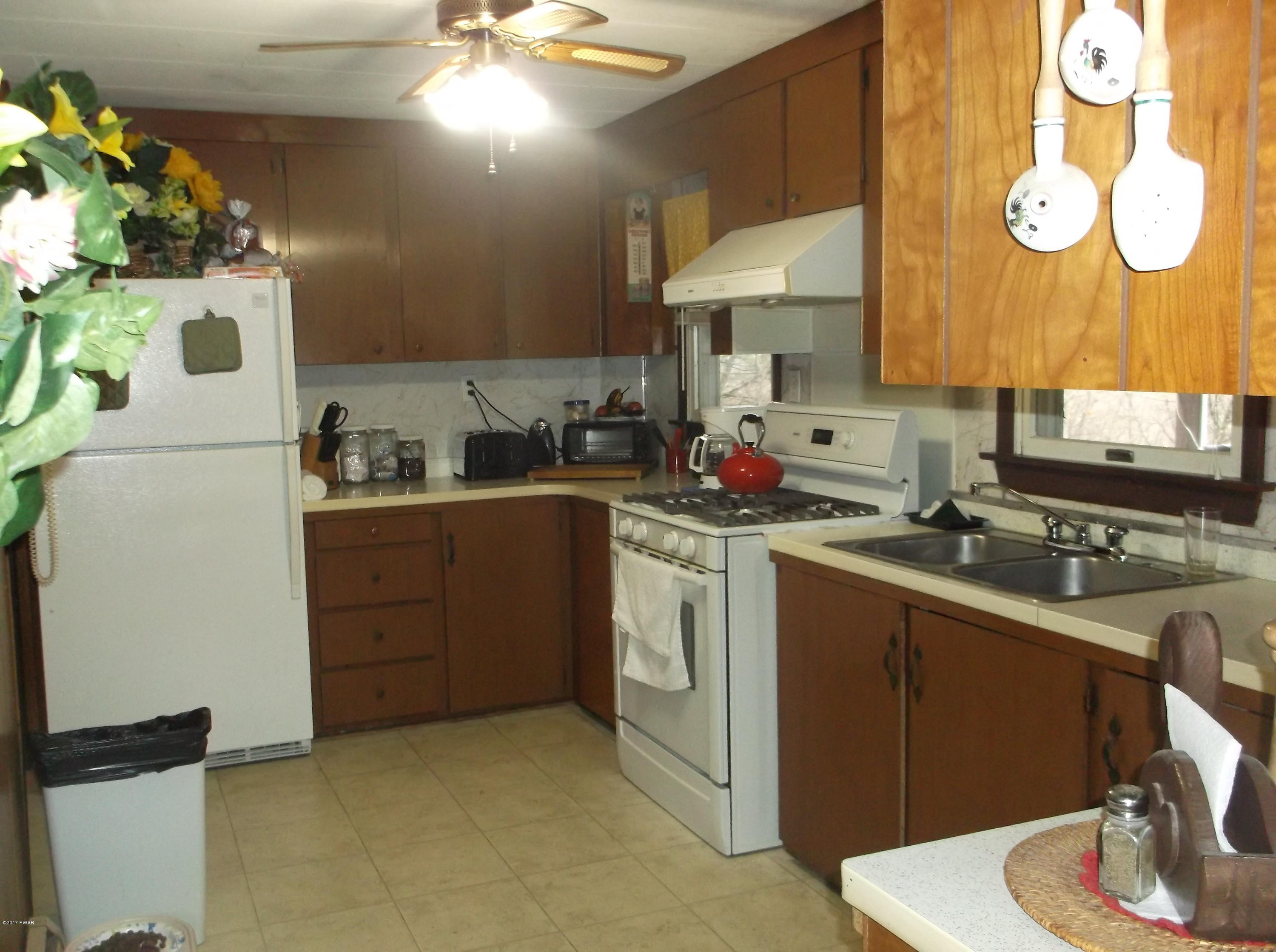 122 Henchel Road Matamoras, PA 18336 - Photo 6 of 20