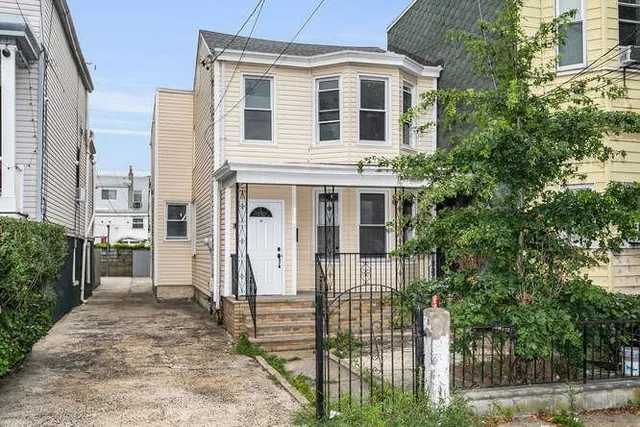 $999,000 | 334 Webster Avenue, Jersey City, NJ 07307