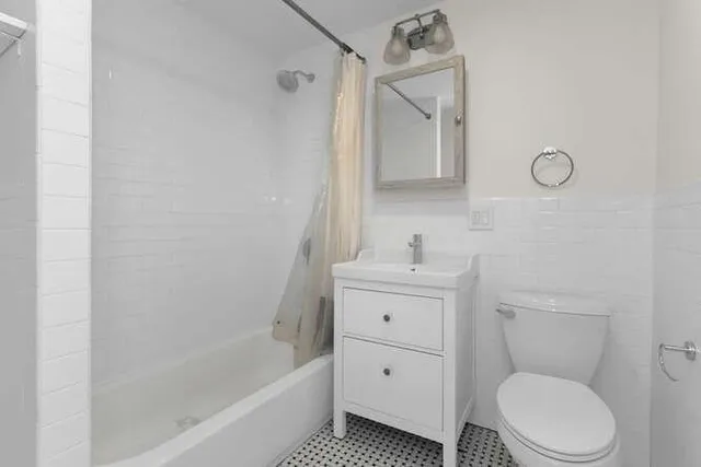 $999,000 | 334 Webster Avenue, Jersey City, NJ 07307