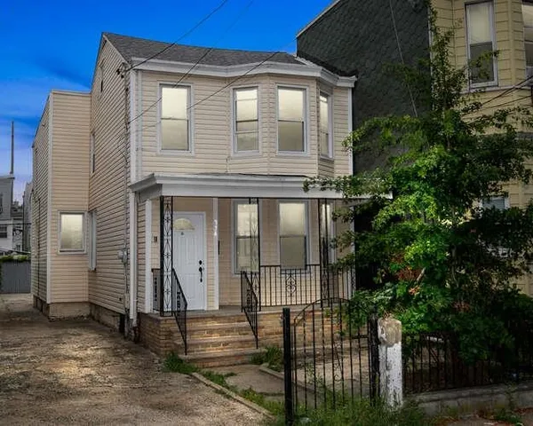 $999,000 | 334 Webster Avenue, Jersey City, NJ 07307