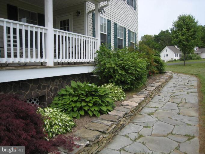 19999 Colchester Road Purcellville, VA 20132 - Photo 23 of 29 Exterior #2