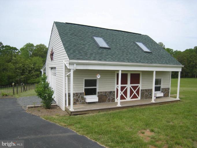 19999 Colchester Road Purcellville, VA 20132 - Photo 24 of 29 Shed