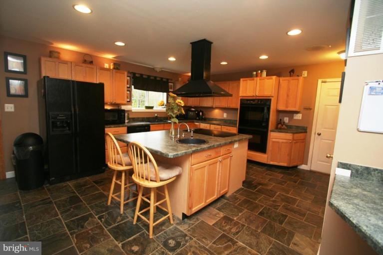 19999 Colchester Road Purcellville, VA 20132 - Photo 7 of 29 Kitchen