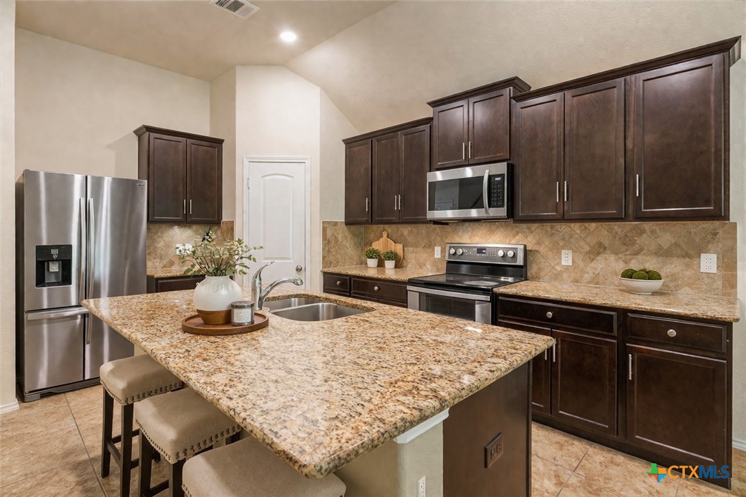 807 Liberty Hill Temple, TX 76504 - Photo 13 of 48 Virtually Staged