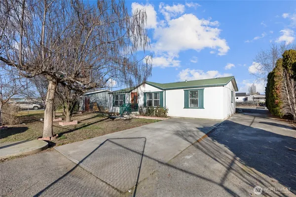 a picture of city view