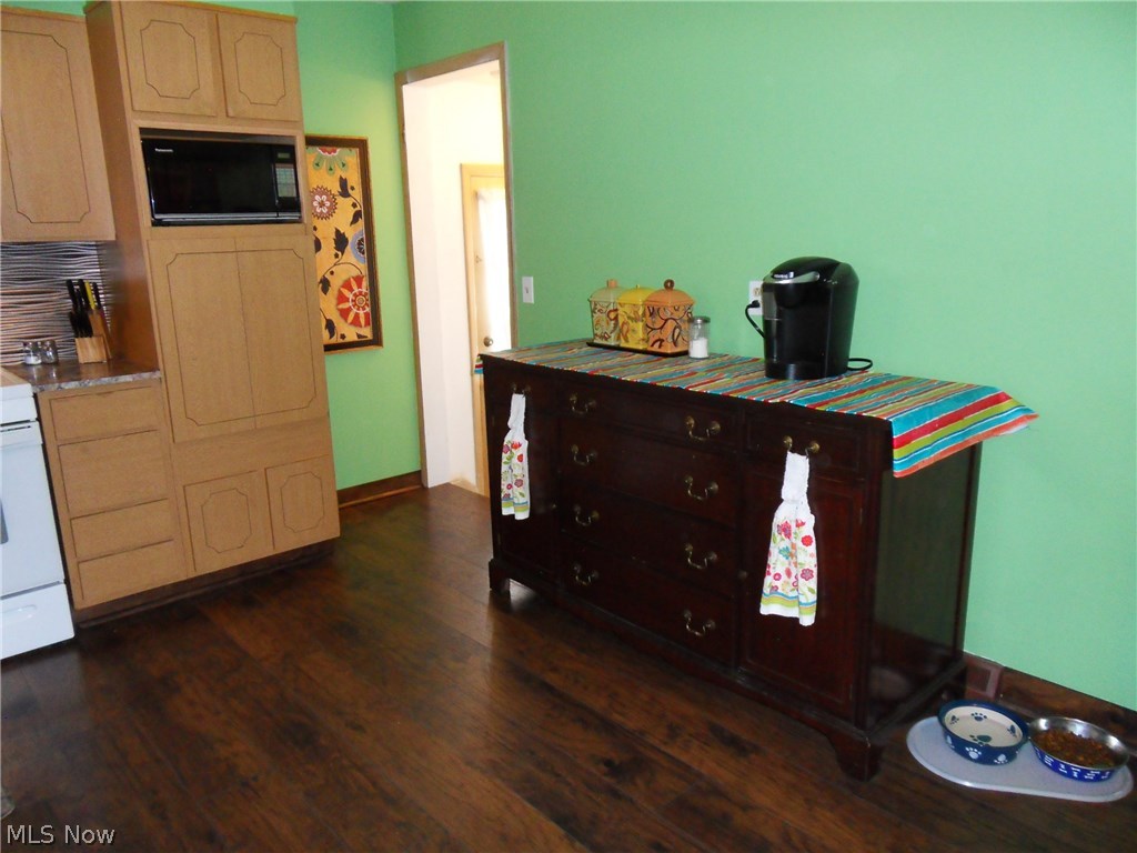 115 Vincent Road Northfield, OH 44067 - Photo 8 of 32 Gallery Image 8