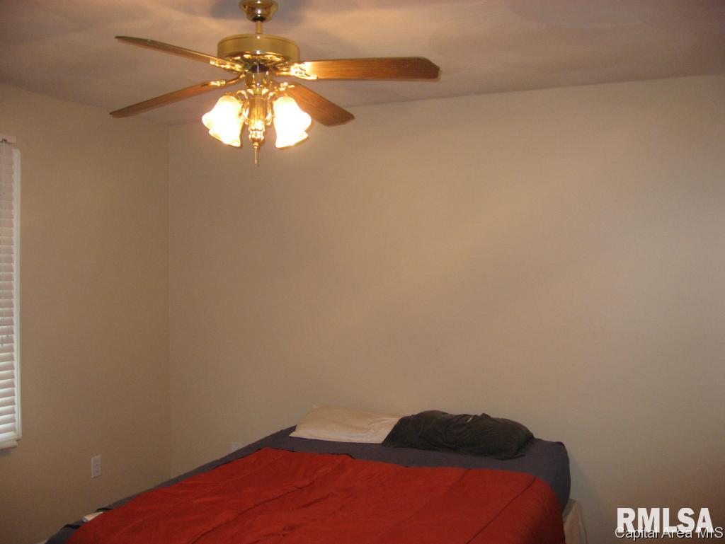 3020 Sutherland Road Springfield, IL 62702 - Photo 9 of 31