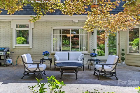 $1,125,000 | 311 Glen Oaks Road, Charlotte, NC 28270