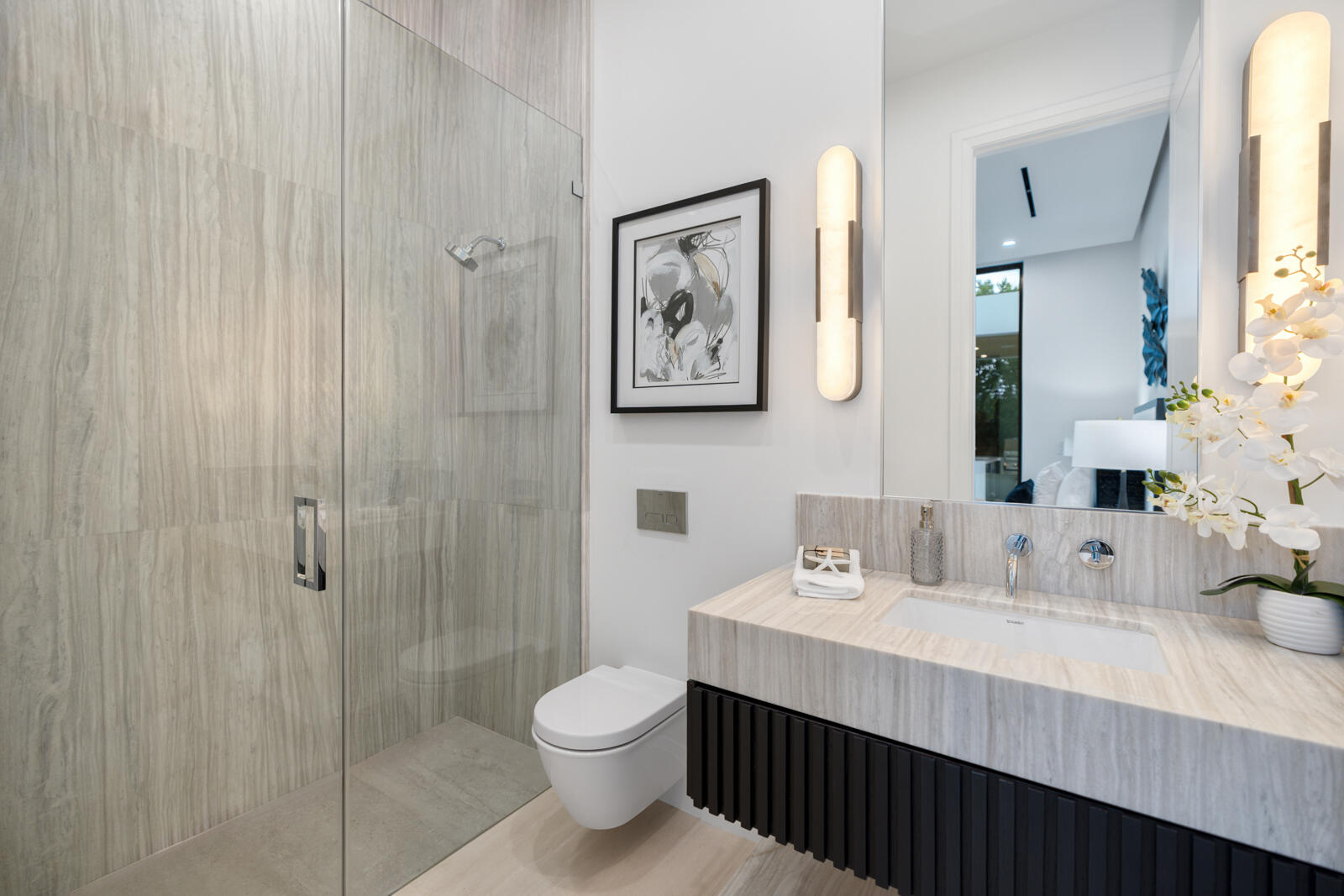 400 Northeast Olive Way Boca Raton, FL 33432 - Photo 29 of 76 Guest bathroom