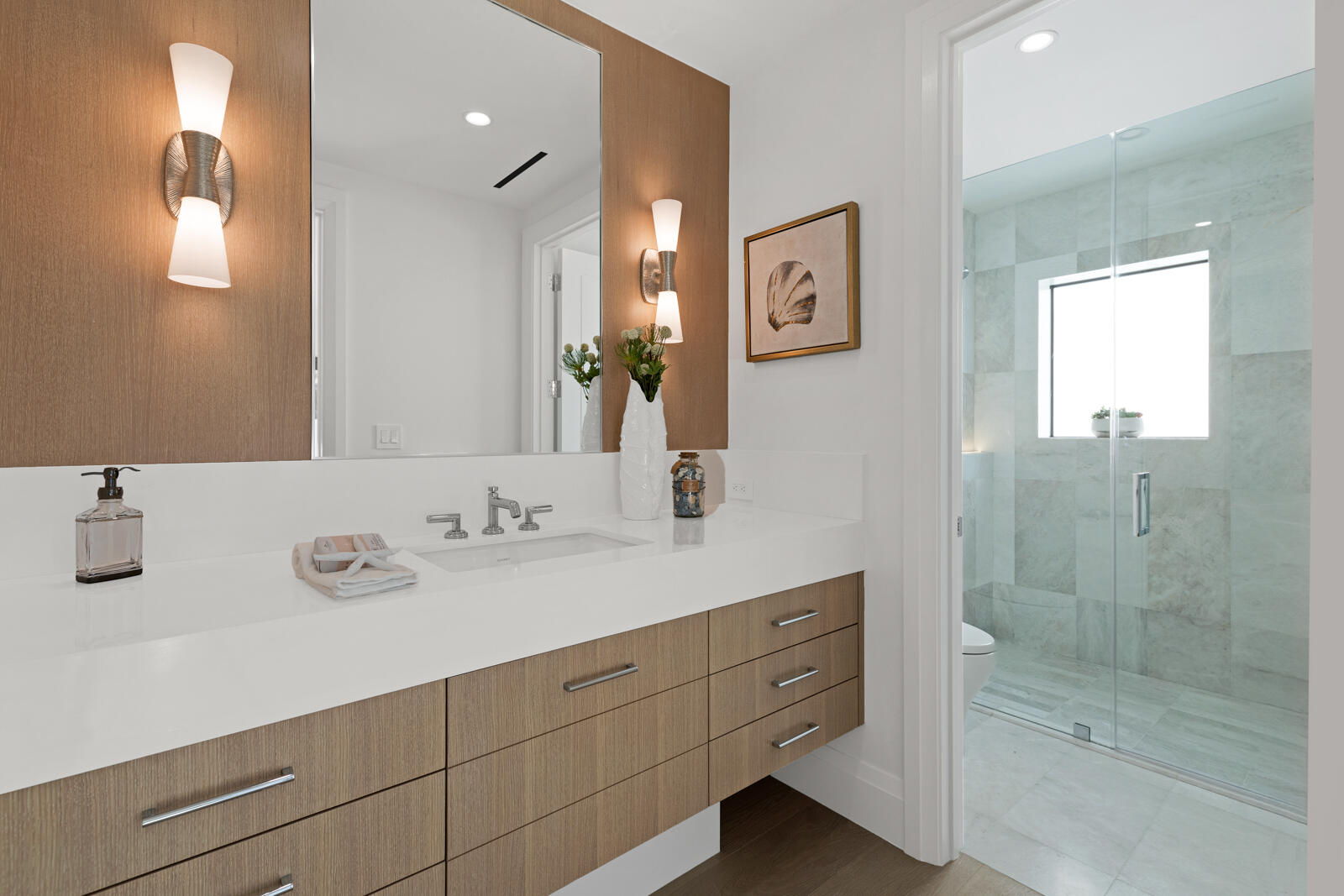 400 Northeast Olive Way Boca Raton, FL 33432 - Photo 66 of 76 Guest bathroom