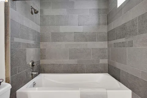 $649,000 | 6501 San Pablo Avenue, Unit 410, Oakland, CA 94608