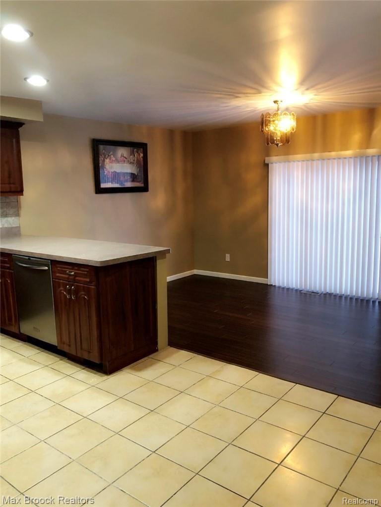 13320 East 14 Mile Road Warren, MI 48088 - Photo 26 of 42 image00071.jpeg
