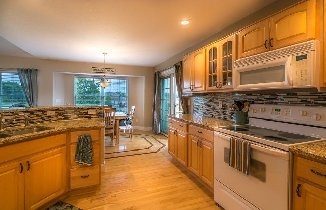 1438 Windham Hill Drive Riverside, IA 52327 - Photo 2 of 25 Gallery Image 2