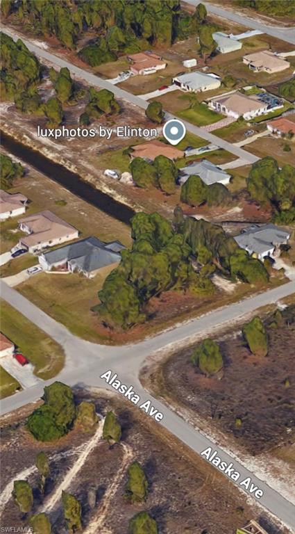 5510 Brookfield Street Lehigh Acres, FL 33971 - Photo 3 of 4 a view of an outdoor space