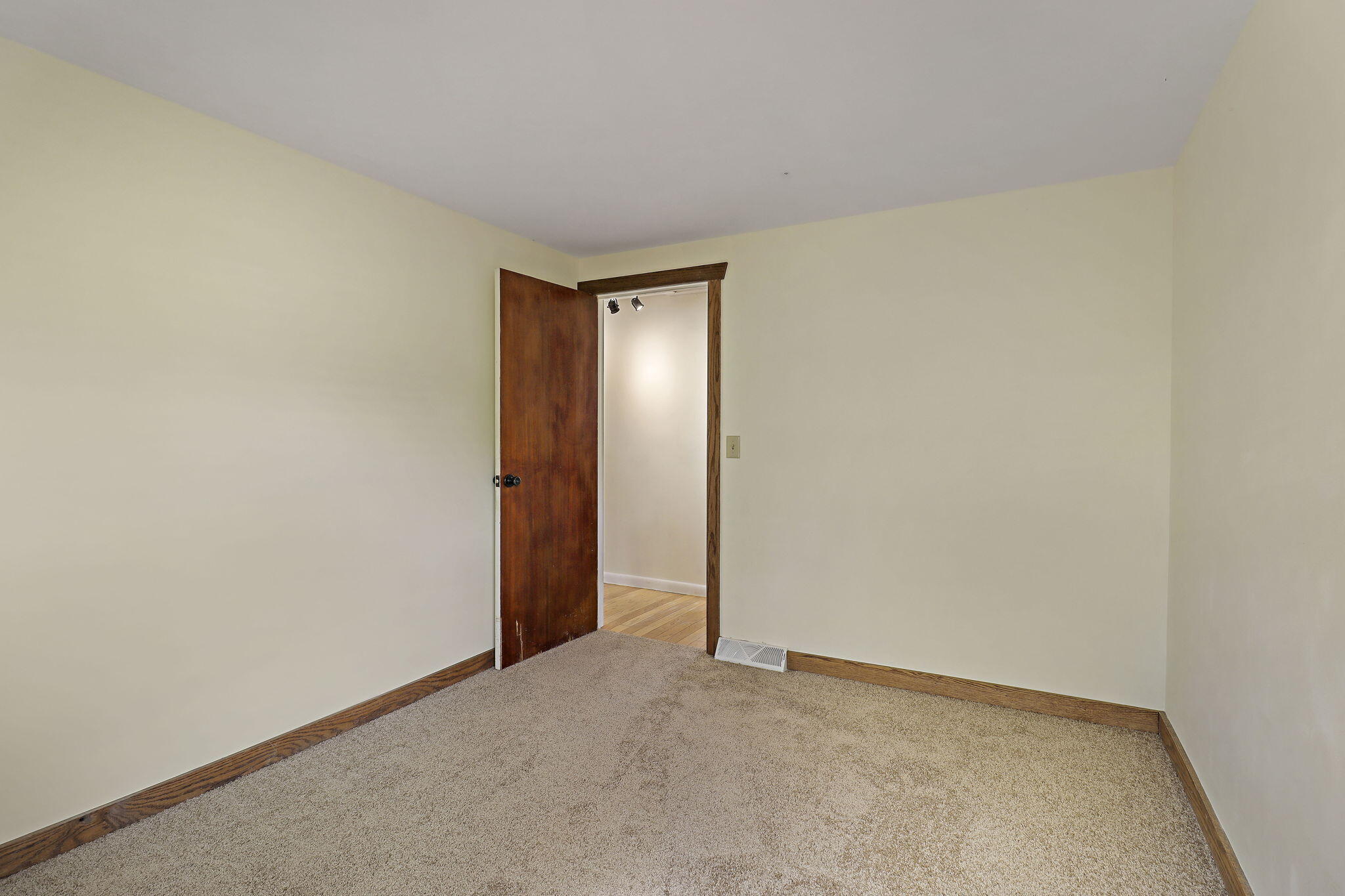 6592 Lorraine Road Richmond, WI 53115 - Photo 9 of 22 Primary Bedroom