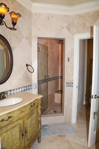 a view of livingroom with kitchen