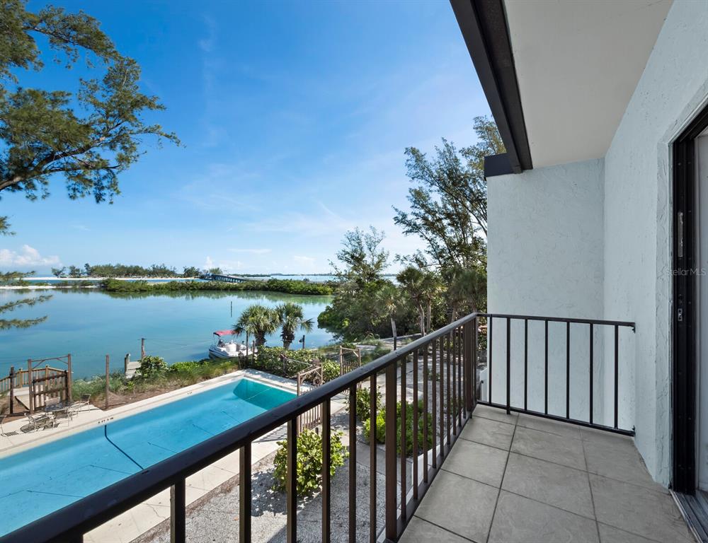 490 North Shore Road, Unit 6 Longboat Key, FL 34228 - Photo 27 of 67