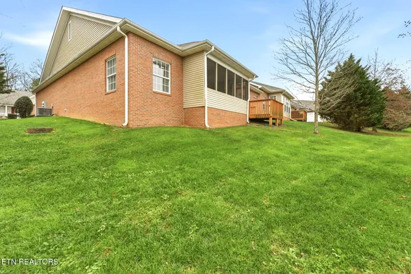 $465,000 | 119 Devanshire Court, Oak Ridge, TN 37830