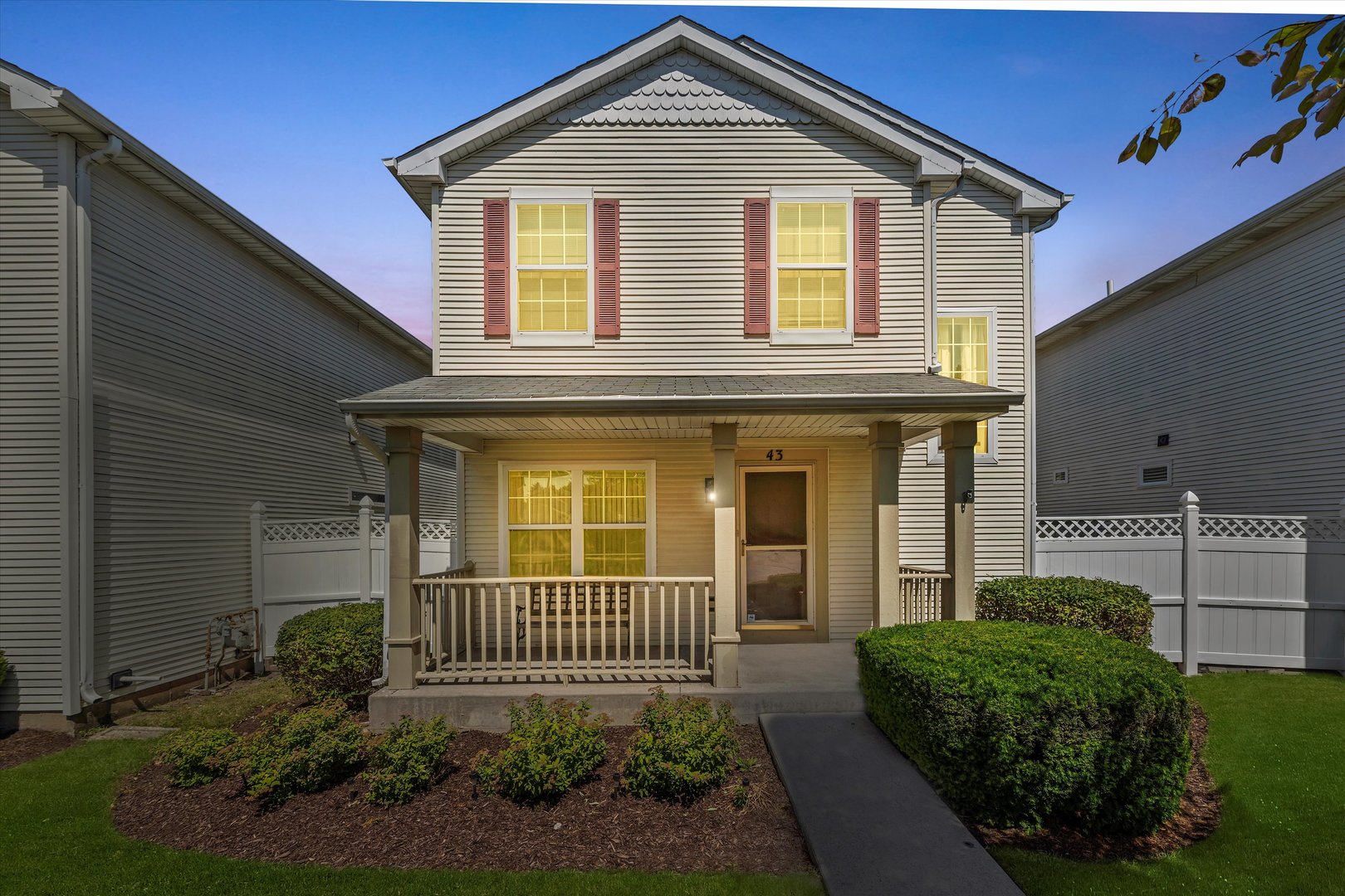 43 Freesia Court Romeoville, IL 60446 - Photo 2 of 30 Gallery Image 2