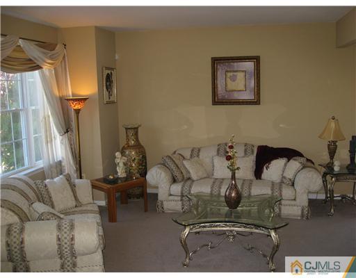 16 Potomac Road Monmouth Junction, NJ 08852 - Photo 3 of 10 Gallery Image 3