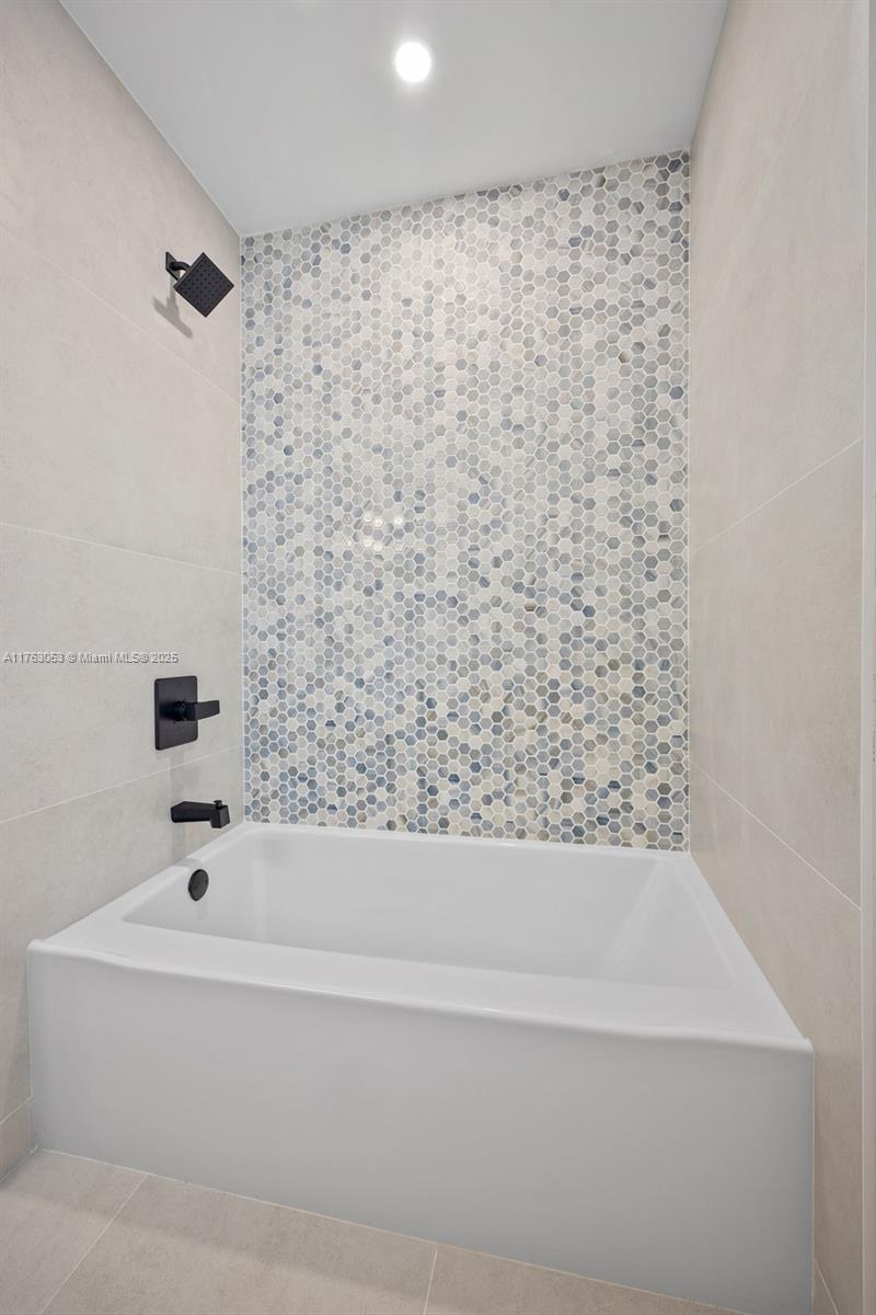 2467 Southwest 13th Street Miami, FL 33145 - Photo 11 of 27