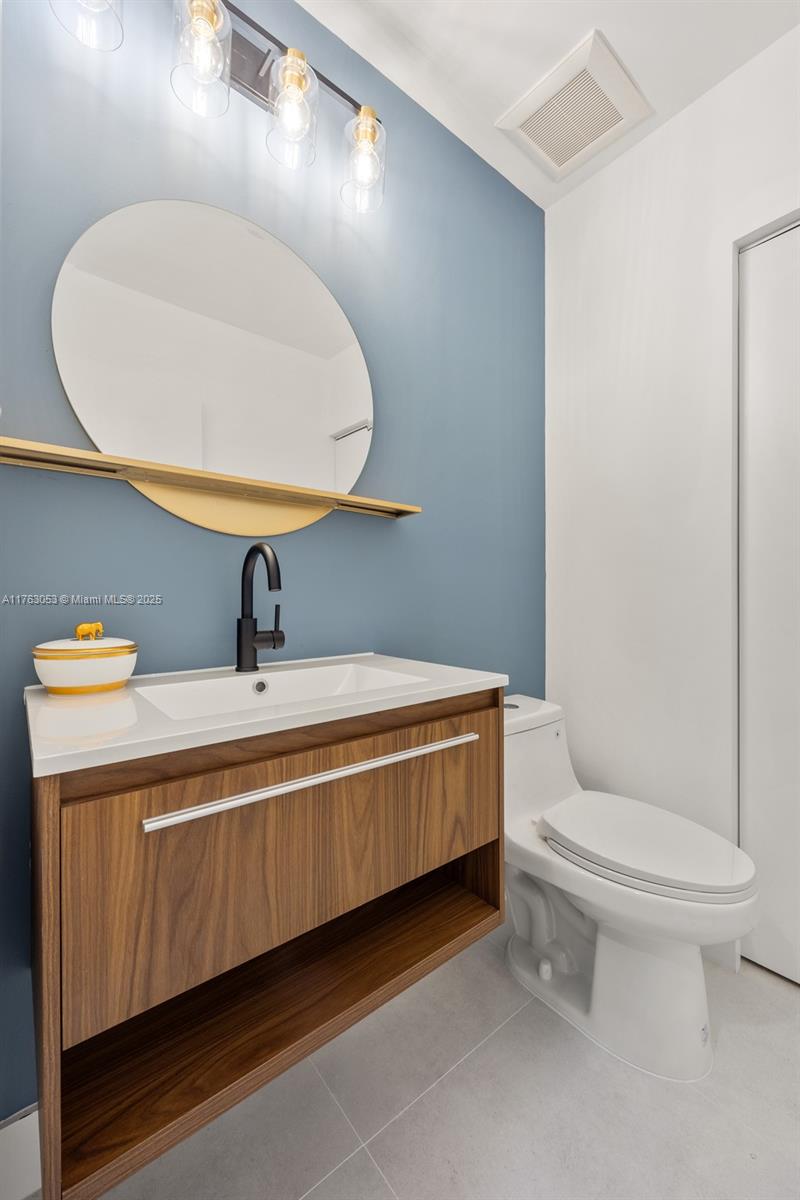 2467 Southwest 13th Street Miami, FL 33145 - Photo 17 of 27