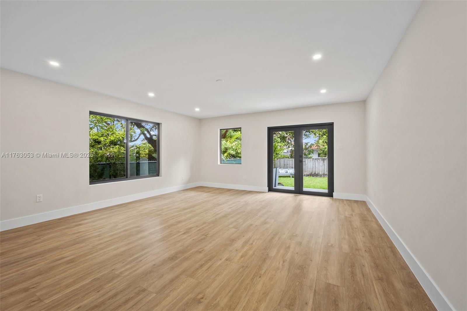 2467 Southwest 13th Street Miami, FL 33145 - Photo 23 of 27