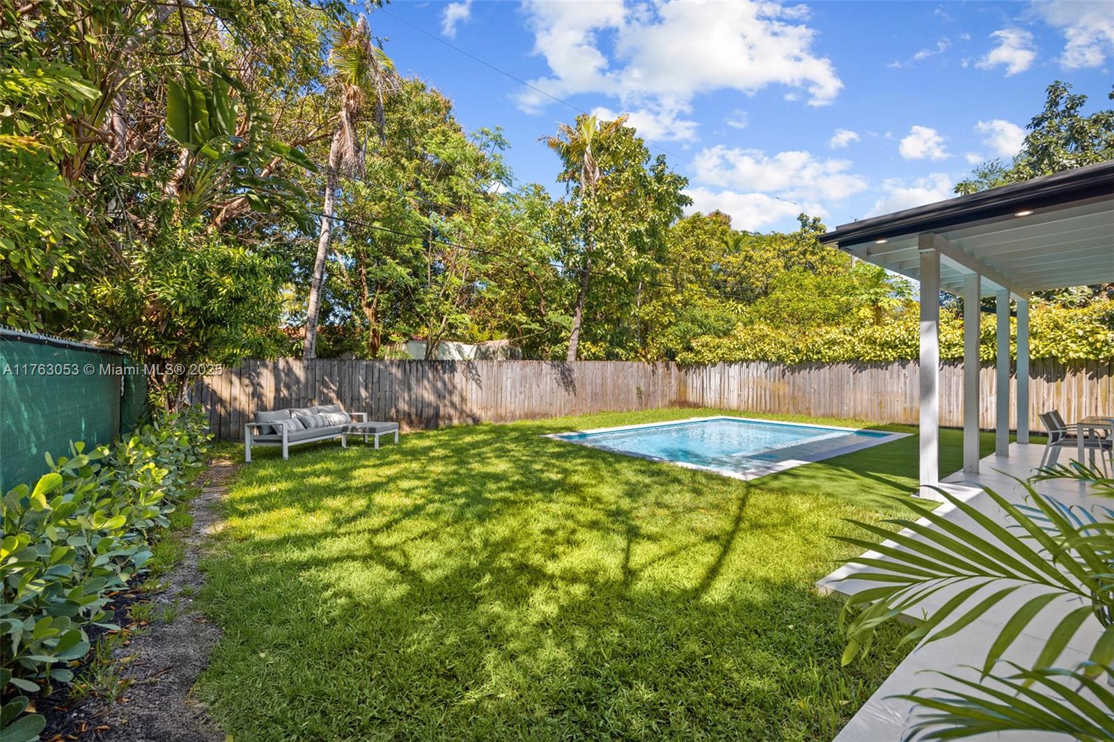 2467 Southwest 13th Street Miami, FL 33145 - Photo 25 of 27