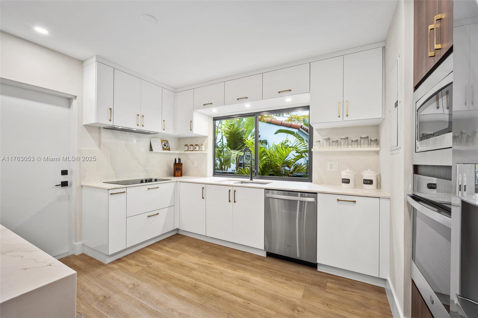 2467 Southwest 13th Street Miami, FL 33145 - Photo 6 of 27